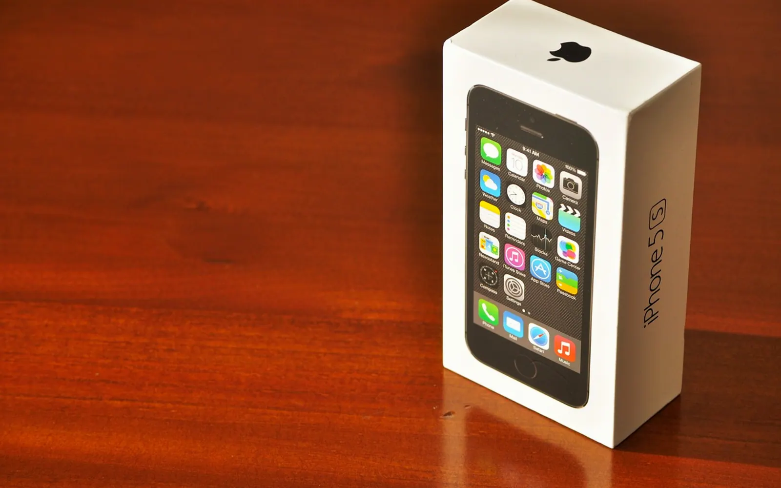 Iphone, smartphone and phone