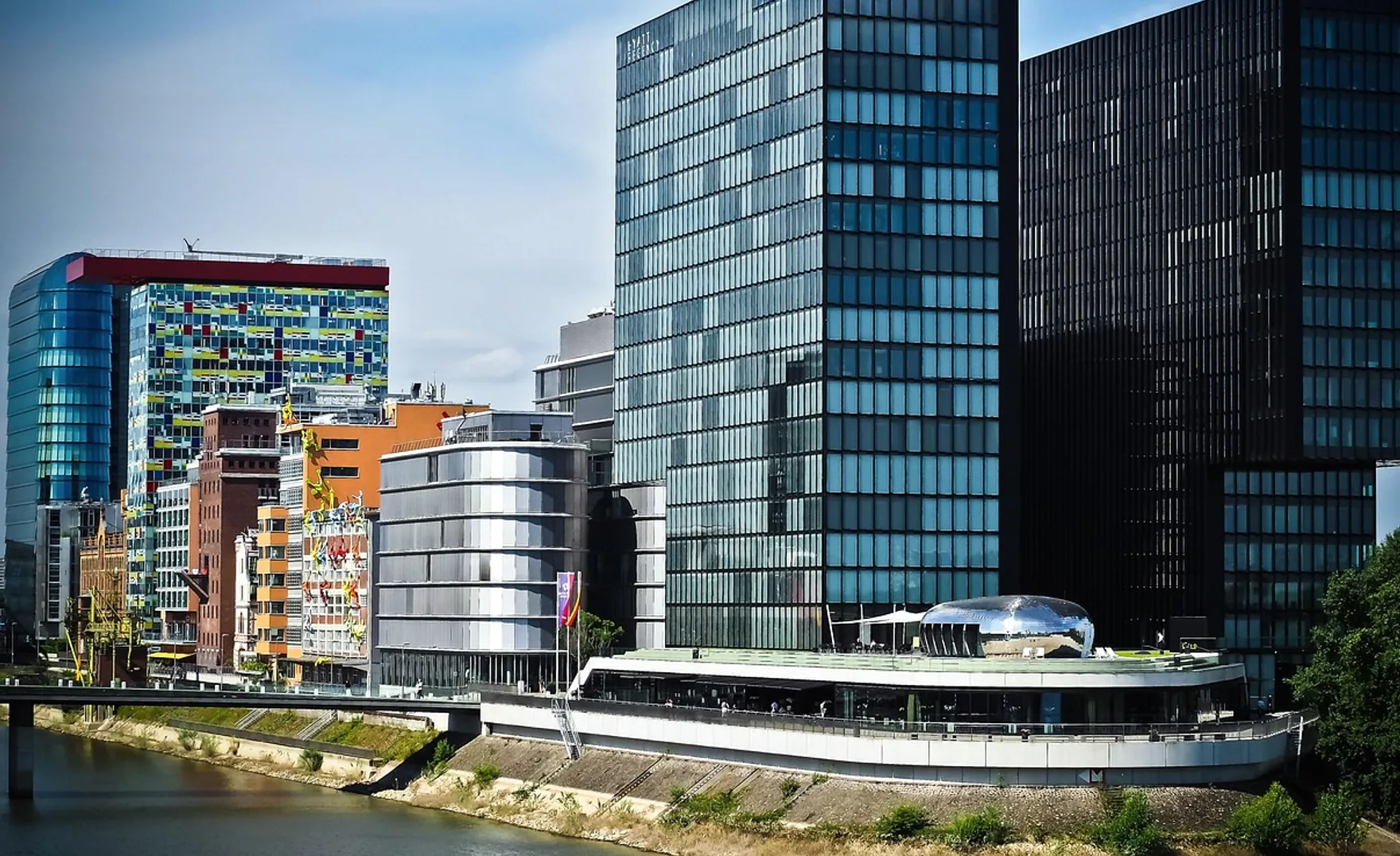 Architecture, nature and media harbour